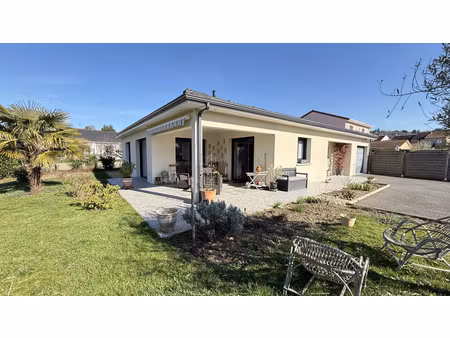 viager occupé monsieur 91 ans et dame 71 ans - maison de plain-pied récente avec jardin et