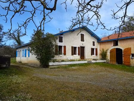 landes 40250 caupenne  propriété 25 ha avec habitation et dépendances