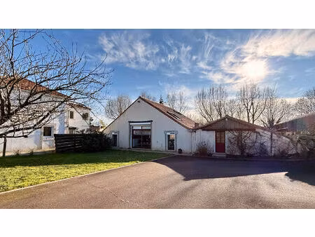 vente maison 3 pièces  145.00m²  rives de l'yon