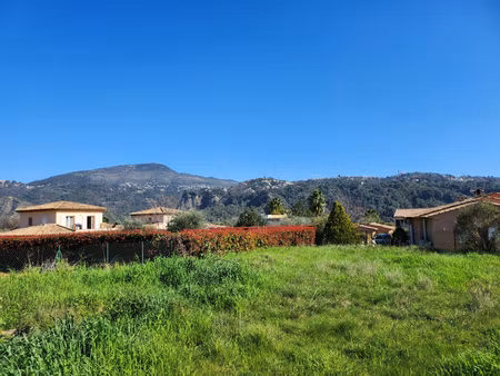 sous compromis carros les plans : opportunite baisse de prix  terrain plat de 545 m2  viab