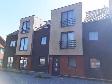 knap en modern gelijkvloers appartement te helchteren