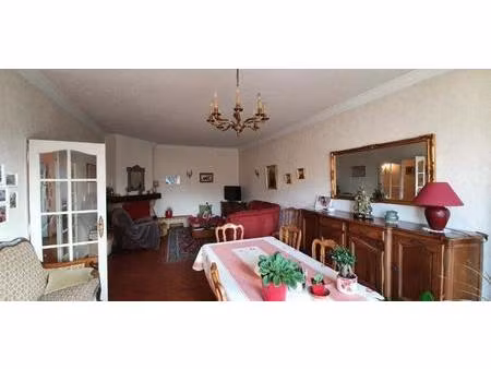 opportunité rare : immeuble avec fort potentiel locatif en