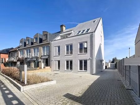 gelijkvloers handelpand met woonst (2 slpk)  nieuwbouw!