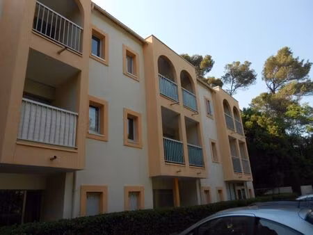 location commerce à nîmes (30000)