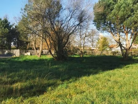 vente terrain 850 m² le barp (33114)
