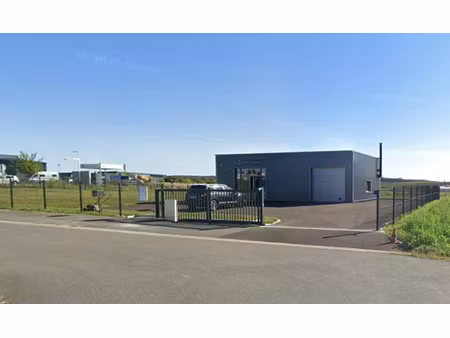 vente local commercial saint-savinien 17350 - - surface privée
