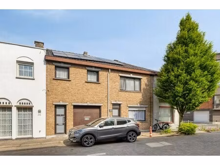 huis te koop in sint-niklaas met 4 slaapkamers