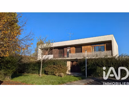 vente immeuble à saint-seurin-sur-l'isle (33660) : à vendre / 289m² saint-seurin-sur-l'isl