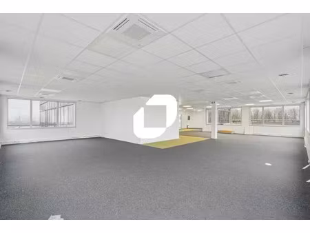 location bureau villepinte 93420