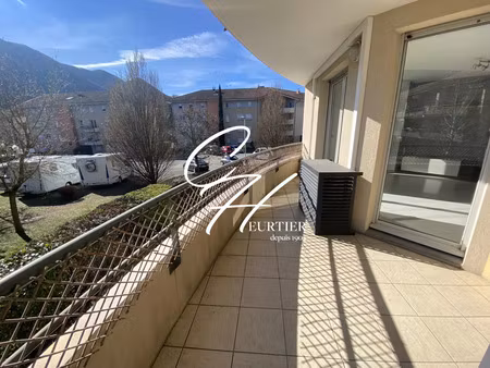 location appartement 4 pièces 79m2 vif 38450 - 990 € - surface privée