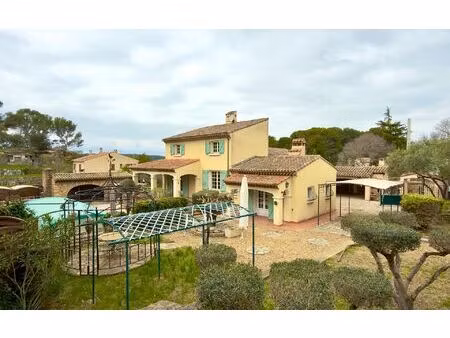 maison cornillon-confoux 145 m² t-7 à vendre  575 000 €