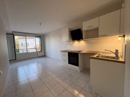 appartement t2 terrasse ballan-miré centre