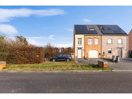 huis te koop in zemst met 4 slaapkamers