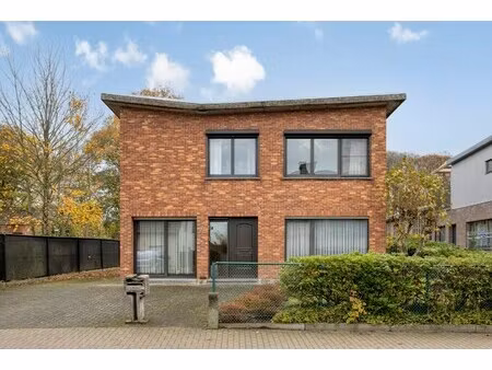 huis te koop in sint-niklaas met 3 slaapkamers