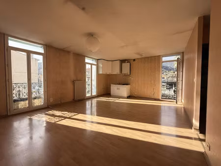 vente appartement 3 pièces 49m2 amélie-les-bains-palalda 66110 - 44000 € - surface privée