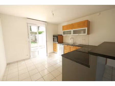 appartement 39 23 m² à murs erigne