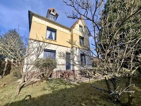 propriété à proximité des commerces