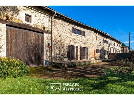 longère en pierre du xviie pleine de charme   au calme en charente limousine