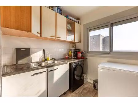 t3 de 58 m² vendu loué à vénissieux