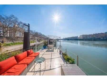 vivre sur l’eau au cœur de lyon : péniche lyon 6ème triangle d'or 110 m² - terrasse 40 m²