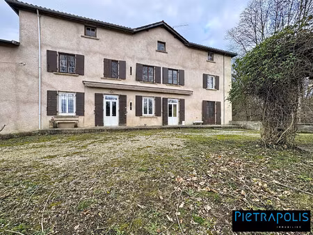 maison de 320m² à rénover avec terrain de 2000m2 et dépendan