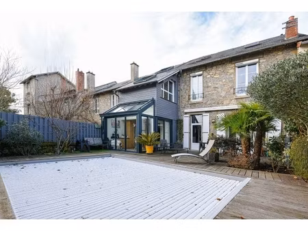 maison 8 pièces - 200 m²