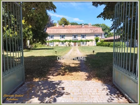 vente propriété 14 pièces 446 m² à chalais (16210)  468 000 €