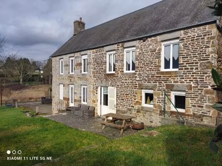 maison de 148 m² avec dépendance