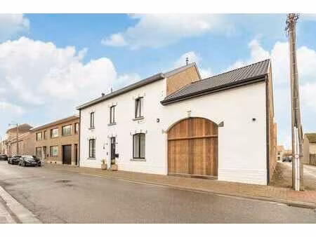 habiter en exclusivité à zoutleeuw : luxueuse villa