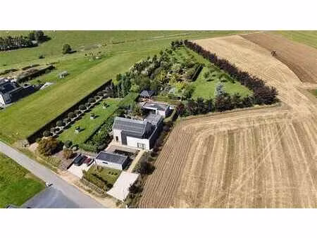 villa contemporaine avec un jardin d'exception