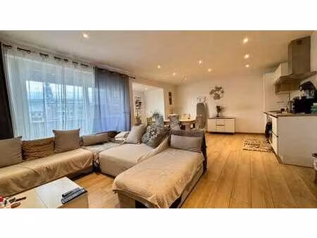 appartement basse énergie 2 chambres + bureau au centre vi