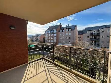 appartement 2 chambres à jambes