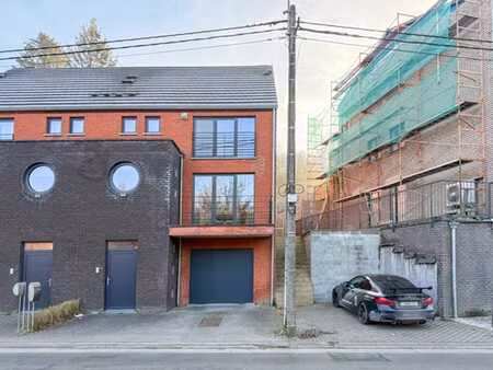 superbe maison bel-étage située à vedrin en excellent état !