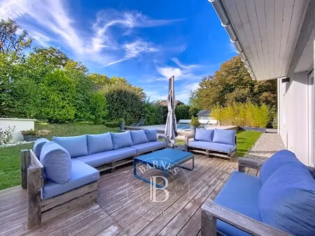 yvoire - quartier résidentiel - maison avec piscine - 5 pièces