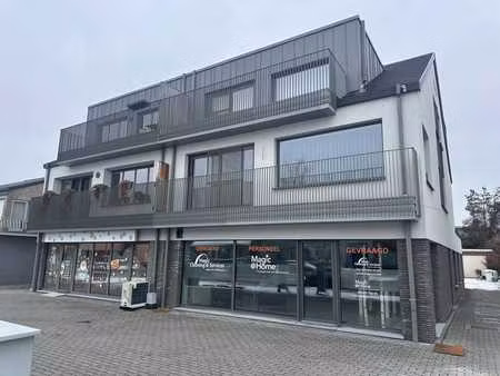 espace de bureau ou commercial prêt à l'emploi d'environ 60