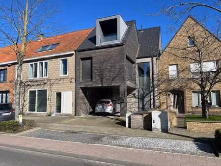 kwalitatieve ruime woning met 4 slpks en grote tuin