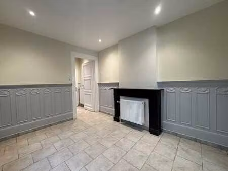 charleroi - appartement 1 chambre situé au rez-de-chaussée