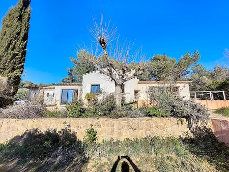 le castellet maison de 4 pièces de 113 m² sur terrain de 5660 m²