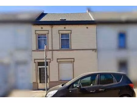 maison 2 façades avec jardin