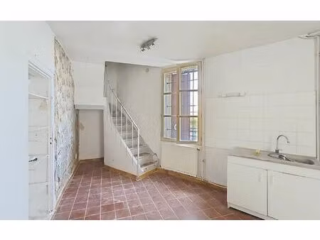 maison arles m² t-2 à vendre  107 000 €