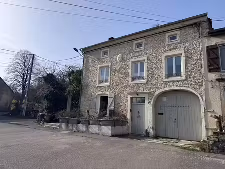 maison de caractère en parfait état avec grange attenante  terrasse et jardin