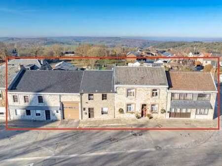 un ensemble immobilier à banneux  3 maisons&2 appartements