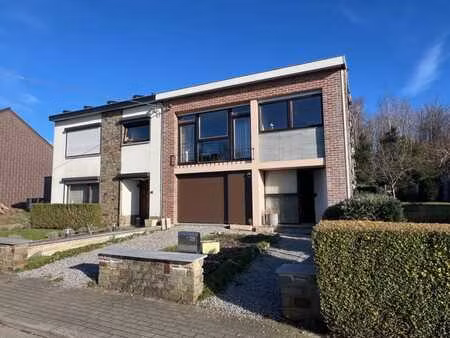 maison 2chambres avec garage et jardin