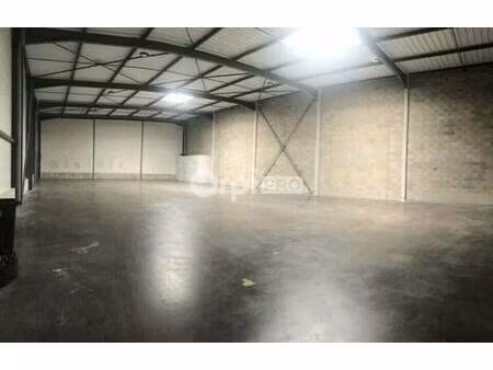 local d'activités à louer