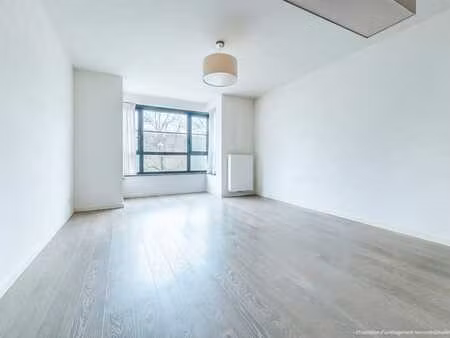 lumineux appartement situé à proximité des étangs mellaerts