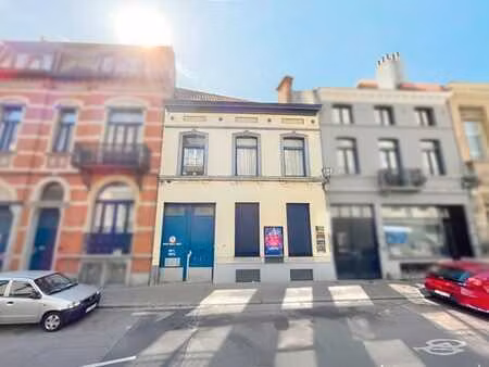 jette : immeuble mixte avec entrepôt