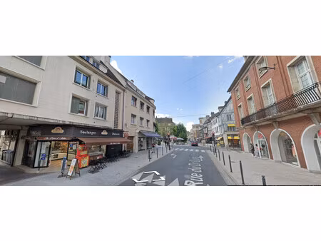 location local commercial