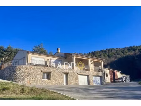 vente maison 5 pièces 200 m² à castellane (04120)  1 050 000 €