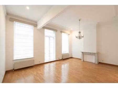 magnifique appartement authentique à vendre à saint-gilles