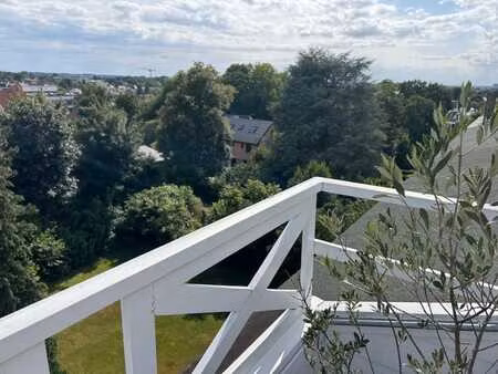 quartier d'exception  spacieux et lumineux penthouse duplex